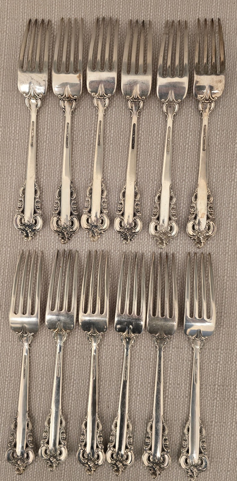 GRANDE BAROQUE BY Wallace 7 1/2″ Dinner Place FORKS – Set of 12 – 812 Gr