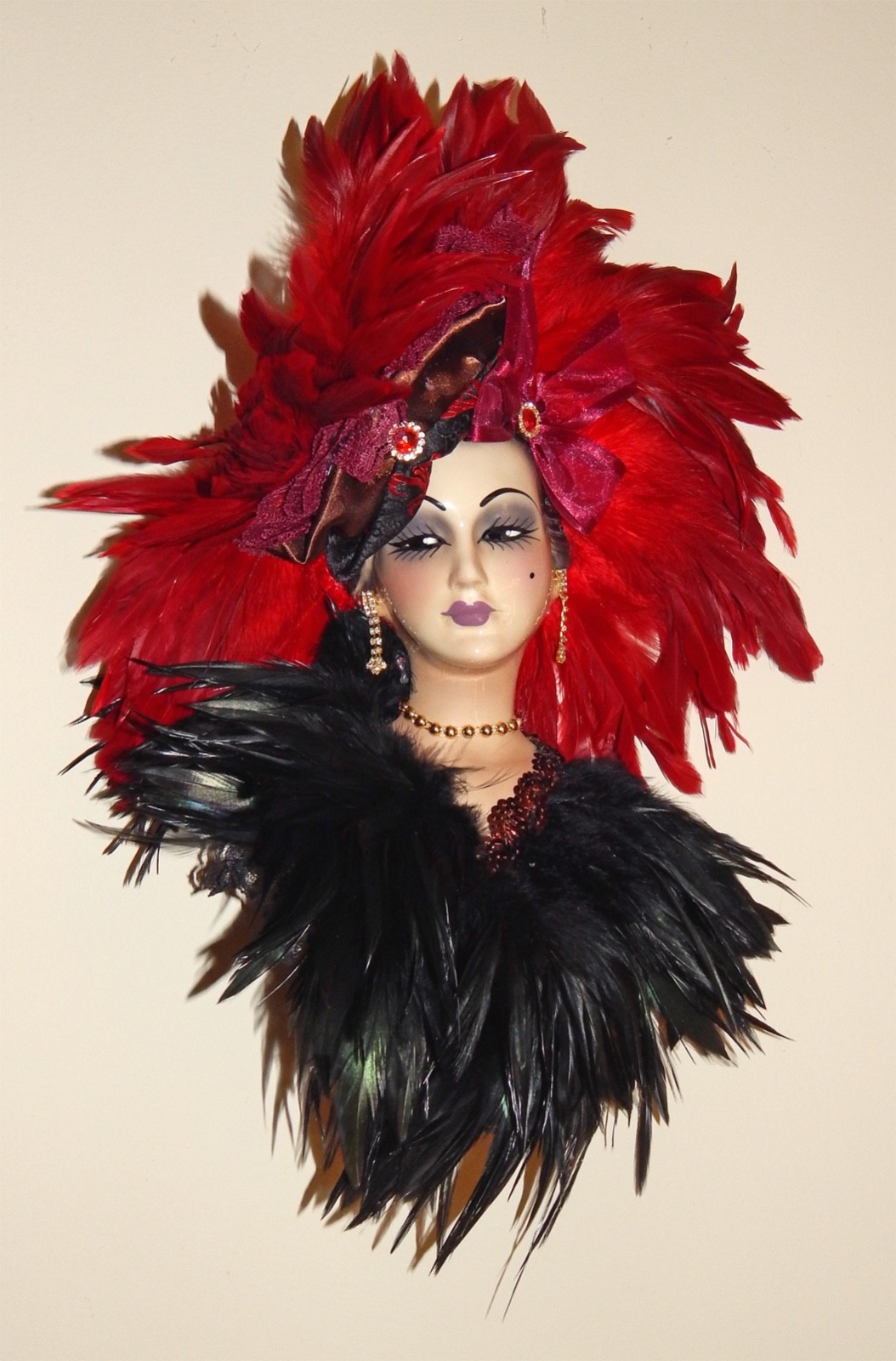 NIB – Unique Creations Woman of color, Black Lady Face Mask Wall Hanging Decor
