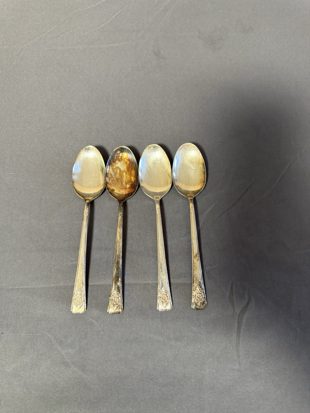 Wm Rogers Silverplate Teaspoons Set 6.75″ Vintage Floral Wear