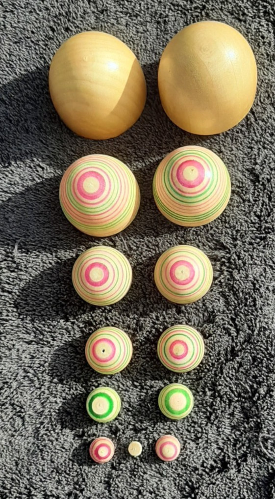 Vintage Japanese Nesting Eggs Turned Wood Painted Striped Graduating Set 3″
