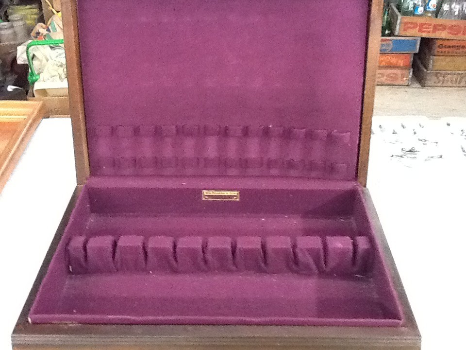 Vintage 1950’s Wm. Rogers & Son Original Wood Silverware Storage Chest Purple