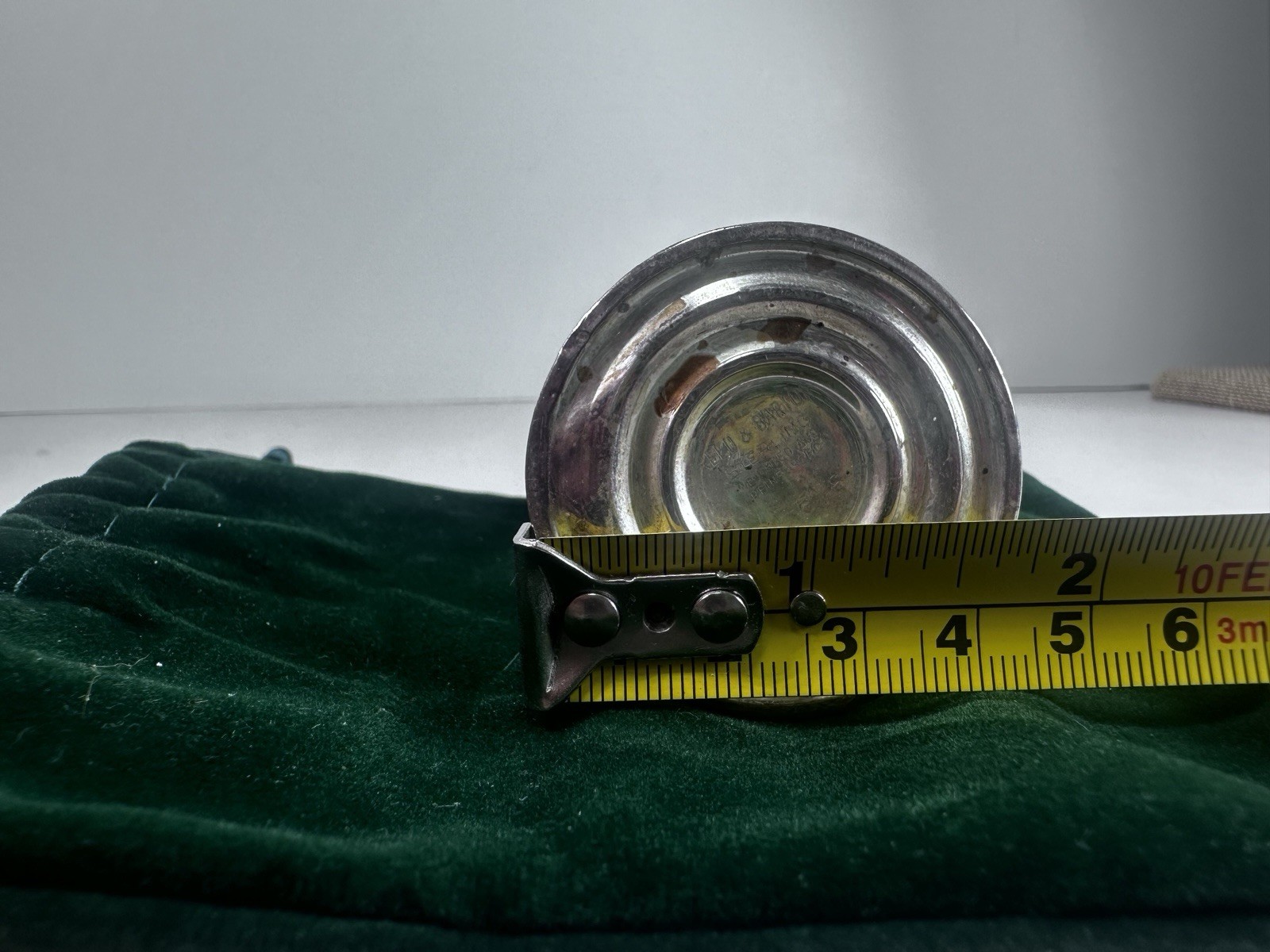 Sterling Silver Salt Pepper Shaker Reed & Barton weighs 2 ounces 1 Piece Single