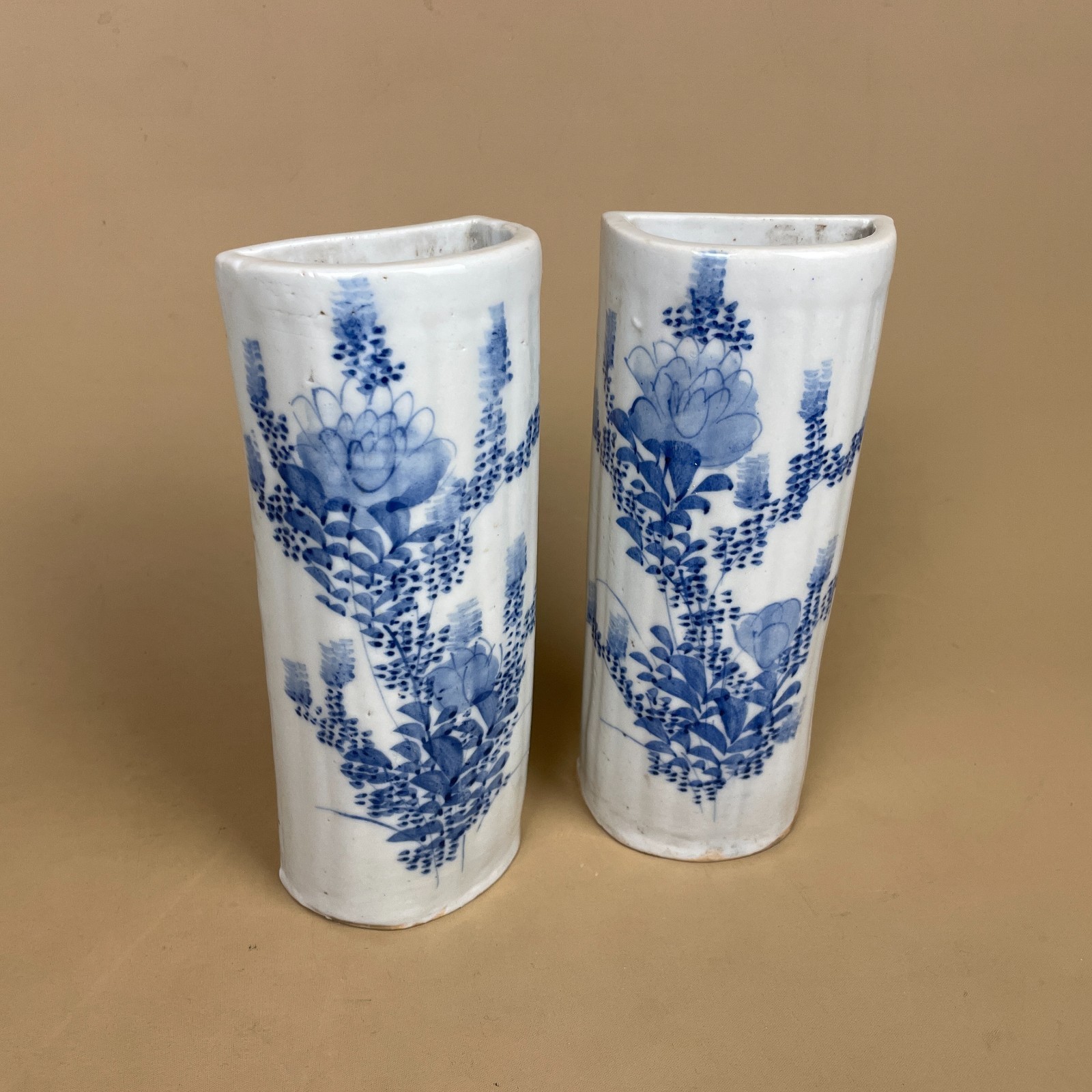 2 Vintage Ceramic Wall Mounted Planters Pocket Vase Floral Hanging Blue Oriental