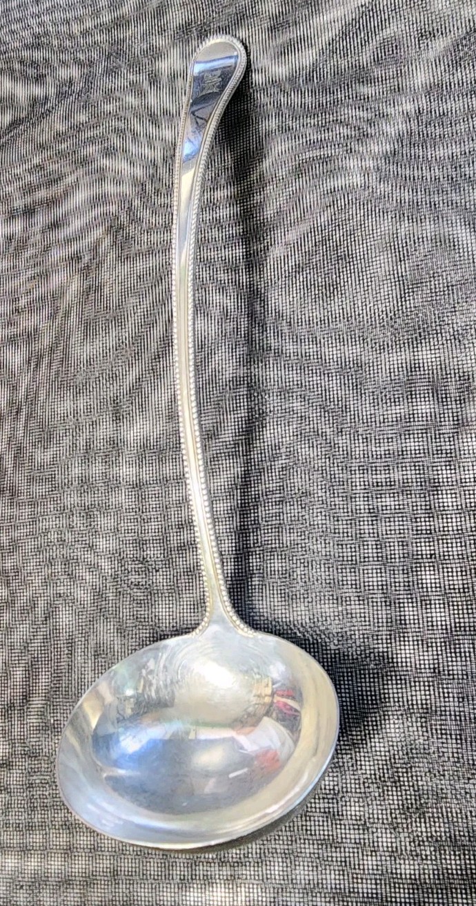 😘 ANTIQUE ELKINGTON & CO ENGRAVED WOLF TIP BEADED SILVERPLATED “13” SOUP LADLE
