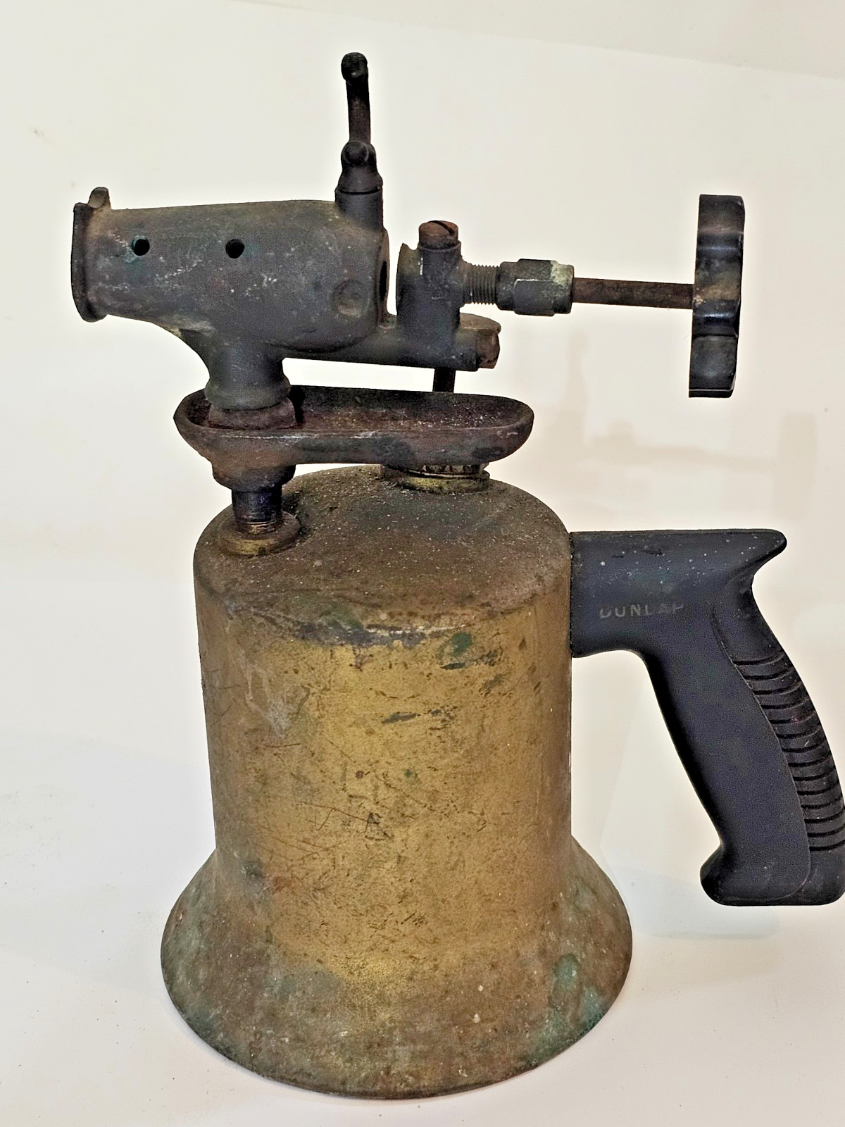 VINTAGE INDUSTRIAL DUNLAP MODEL 5544 GASOLINE BRASS & STEEL BLOW TORCH