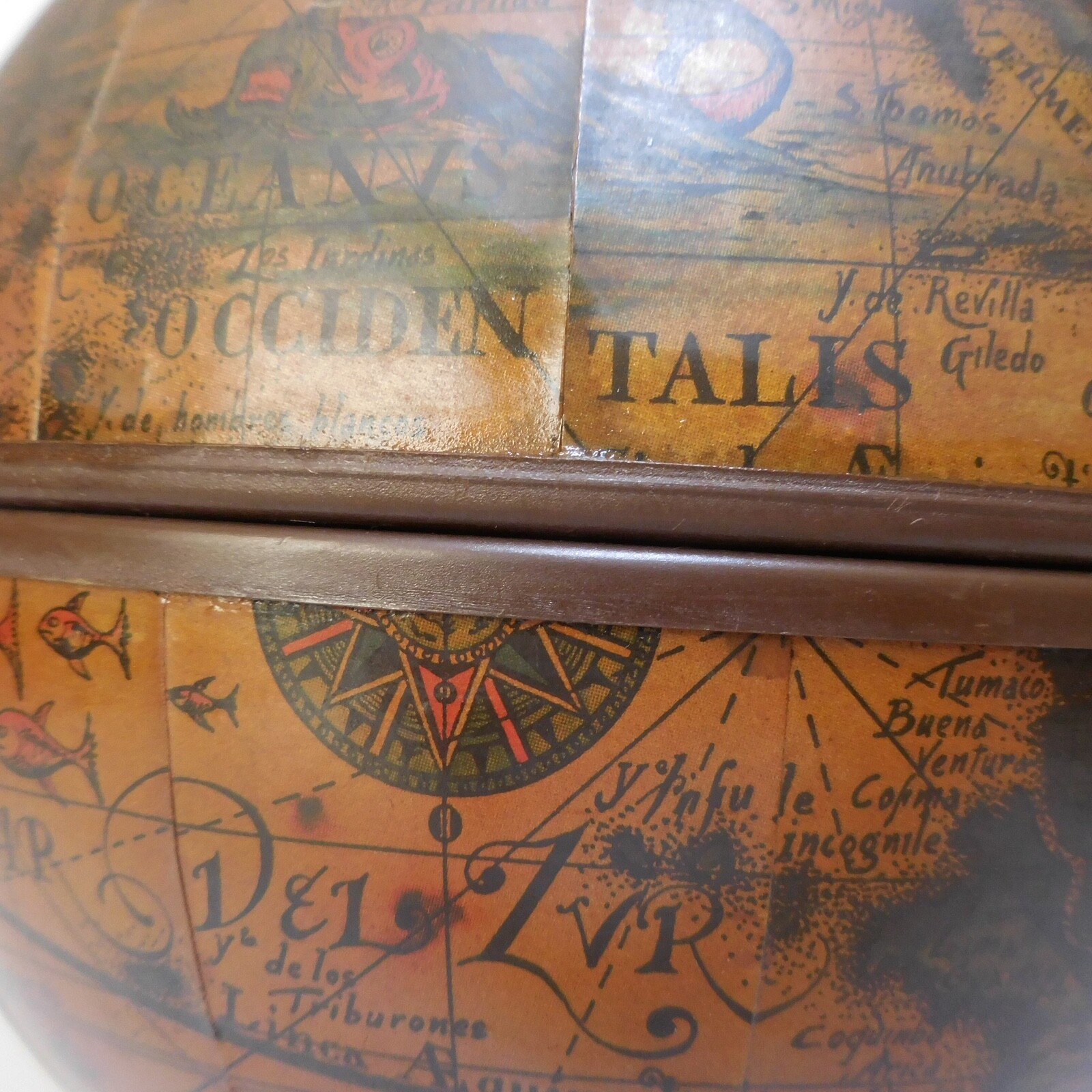 N23.498 Globe World Map Empty Pocket Brown Vintage Art Deco Resin Plastic