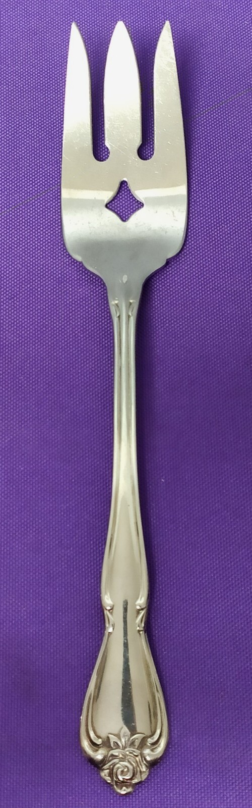 Onieda 1881 Rogers Arbor Rose-True Rose 8½” Serving Fork