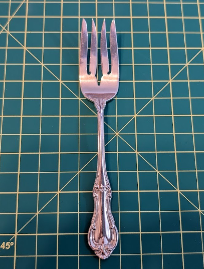 International Sterling Silver – Joan of Arc – 6 1/8″ Salad Fork
