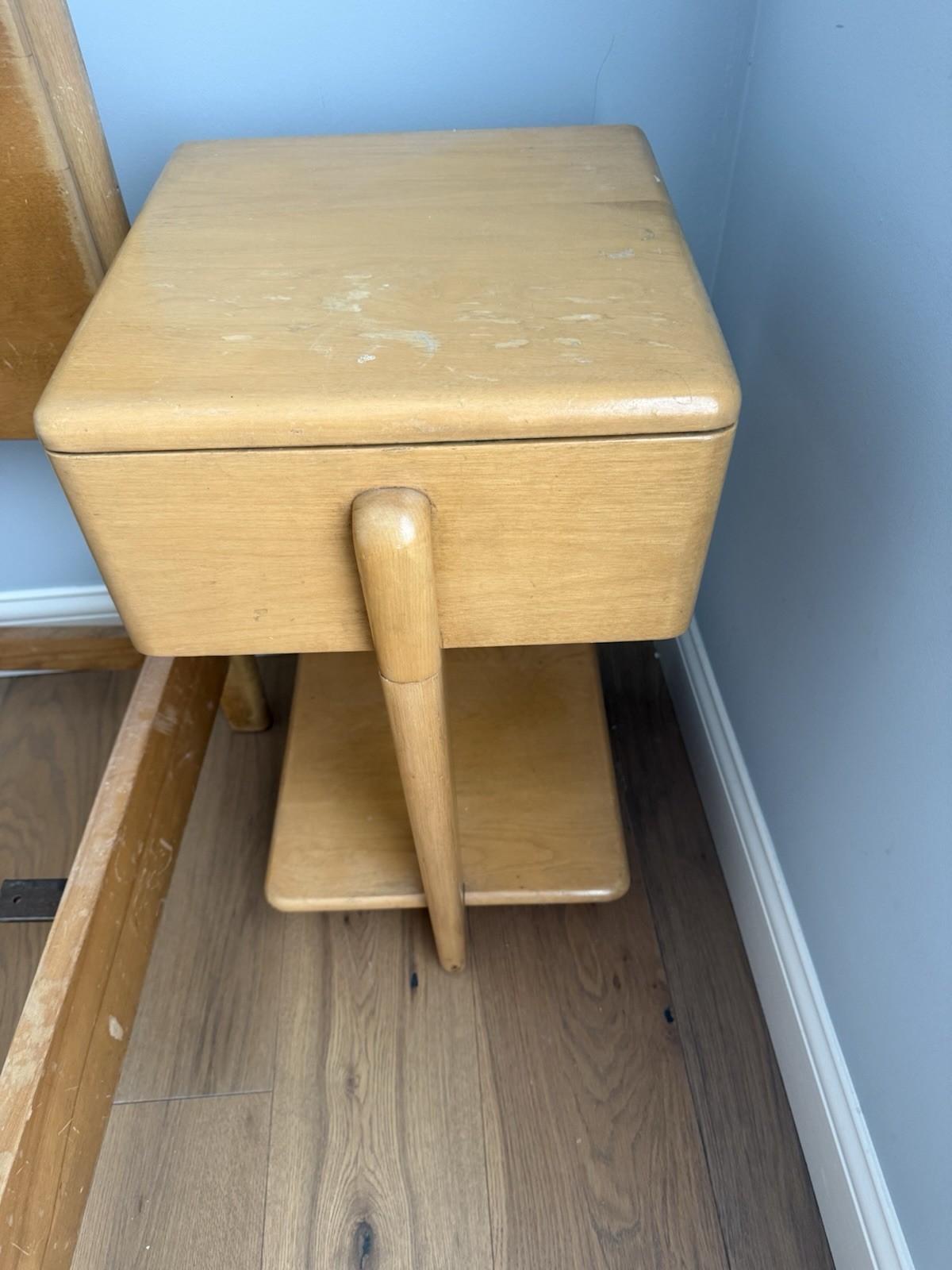 Mid Century Haywood Sculptura Wakefield Nightstand Original Finish 1950s -1960