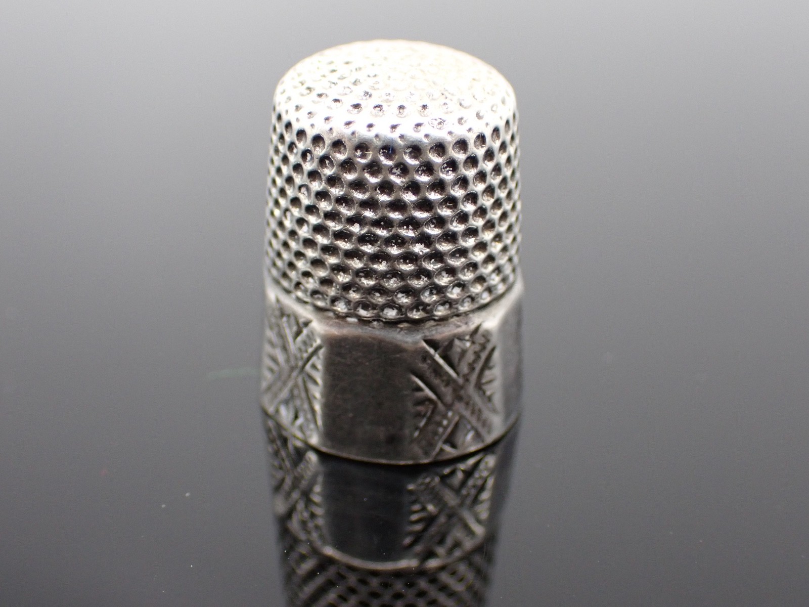 Antique Hand-Engraved Sterling Silver Thimble Size 8 • Early 20th C Sewing Tool