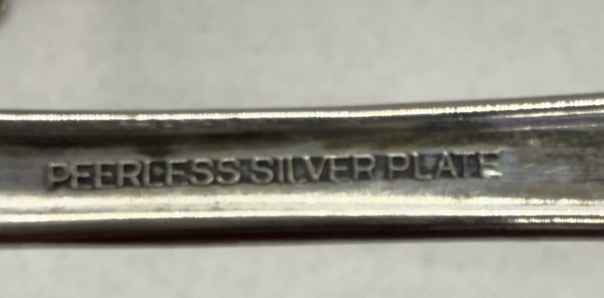 Solid Pierced Pie Server Berkley Square Silverplate 1935 by Oneida Silver