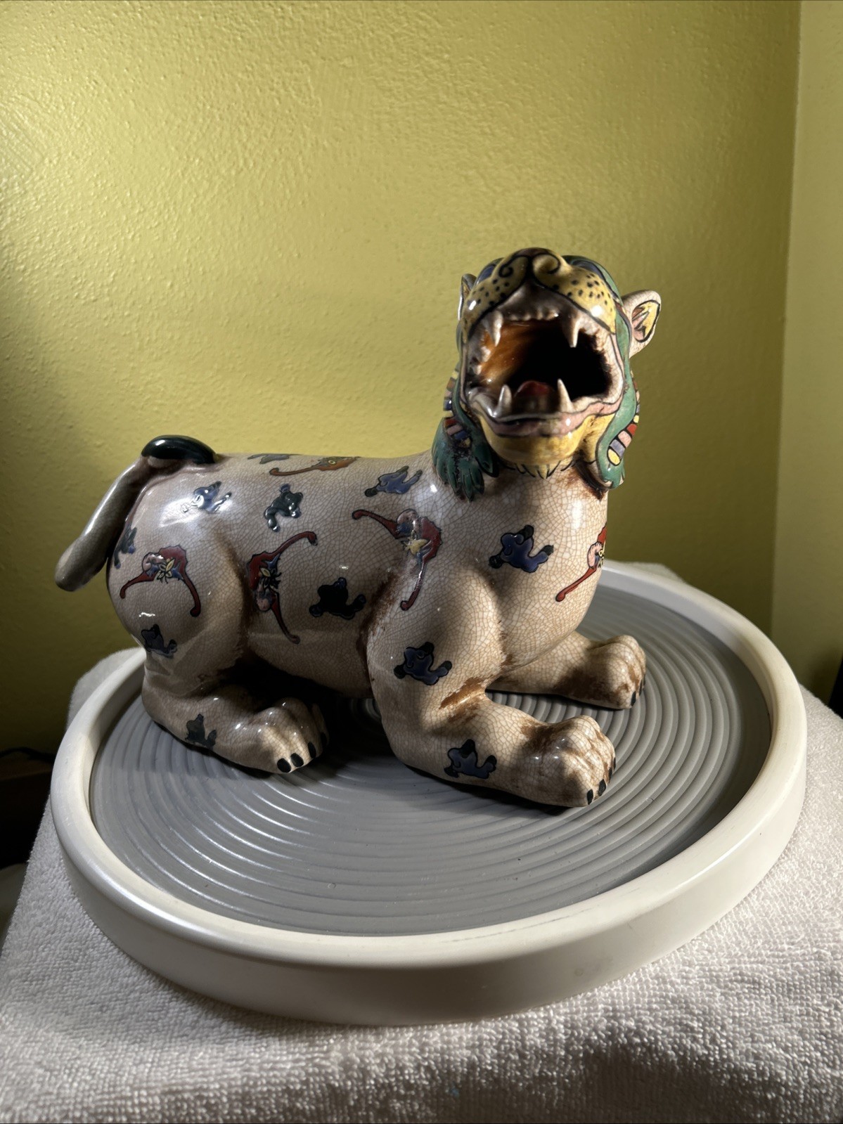 Vintage Showman Polychrome Foo Dog Sculpture