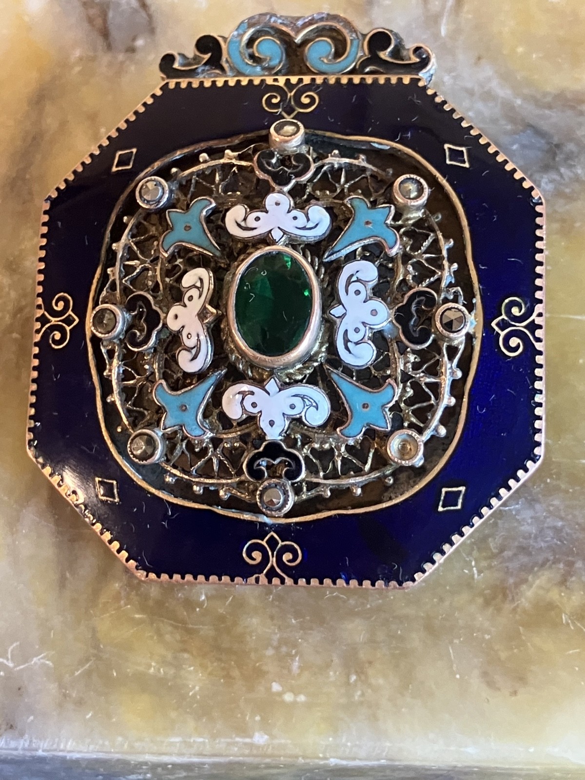 ENAMEL BROOCH PENDANT FAUX EMERALD CENTER BLUE GREEN GOLD FILIGREE 2″ 1oz PAT
