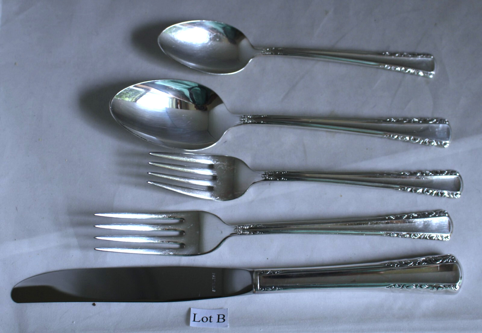 International Silver Holmes & Edwards May Queen 5 Piece Place Setting