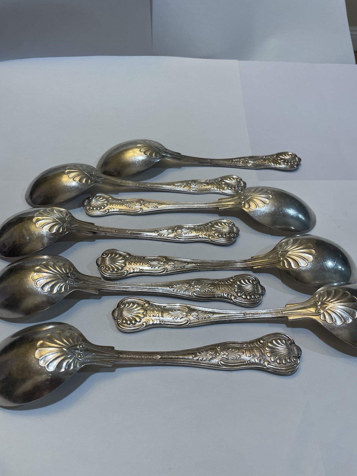 Kings Pattern USN International Silver Co. Shell Pattern Engraved Anchor 8CT.