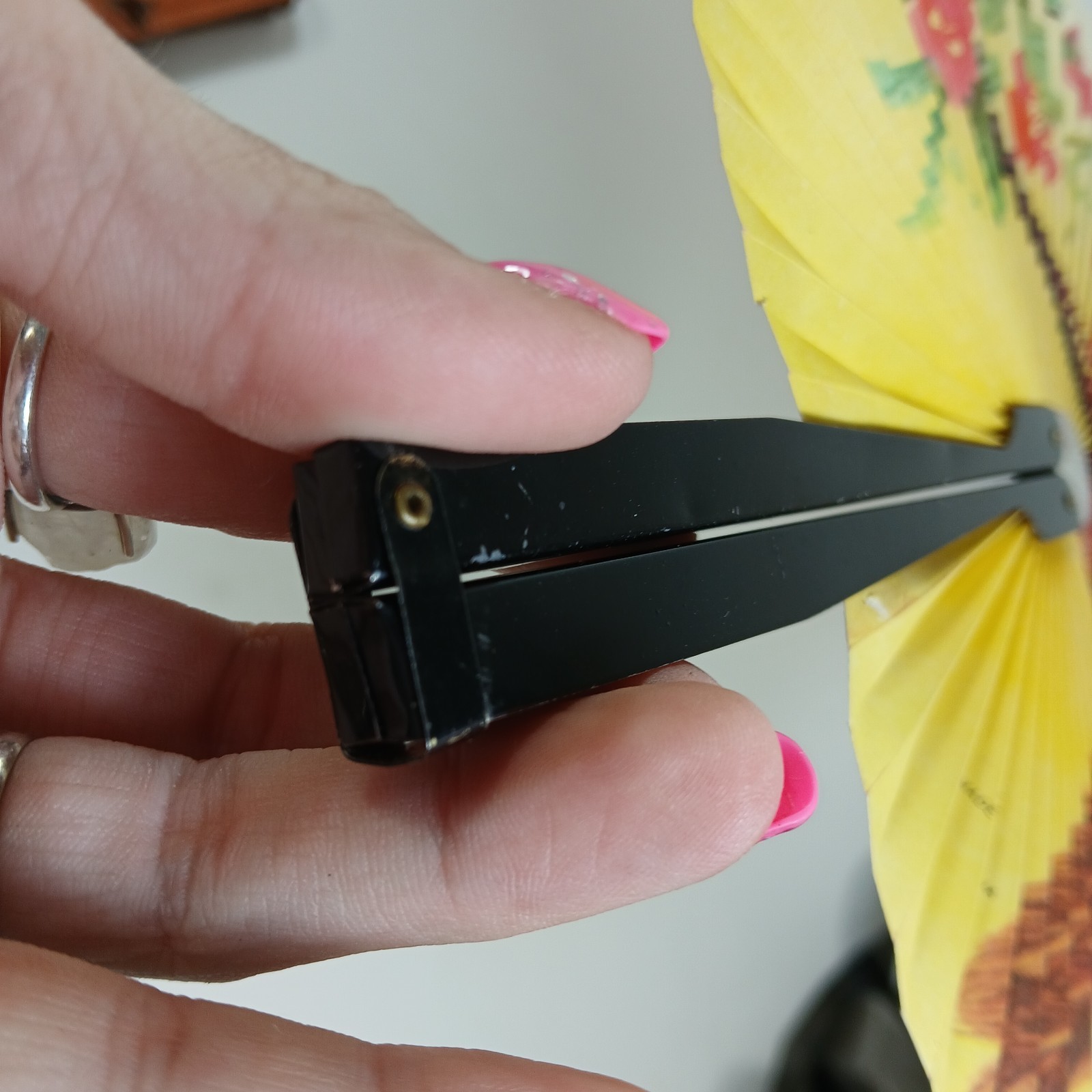 Vintage Folding Hand Fan Circular Pheasant Bird Flowers Chinese