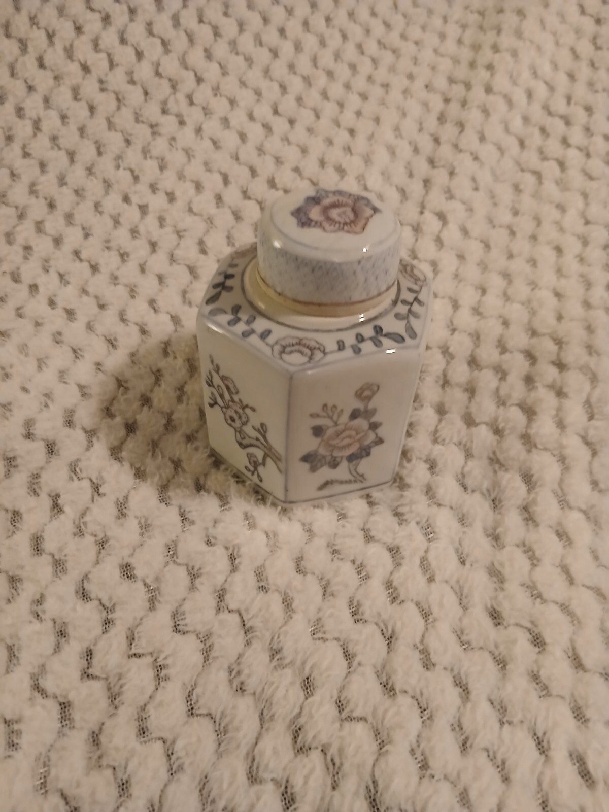 Vintage Rose Blue White Pink Hexagon Ginger Jar