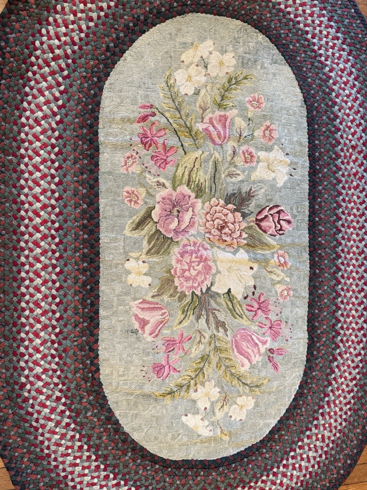 Vtg American Hooked Rug Floral 69″ by 45″ With Braided Border Great Condition