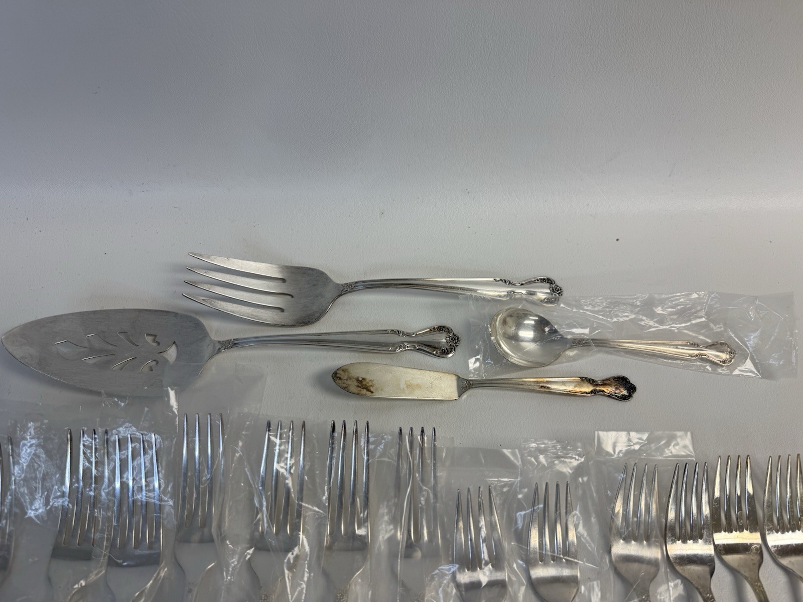 Vtg IS Rogers & Bro Silverplate Flatware Set Daybreak Elegant Lady 43 pcs in Box