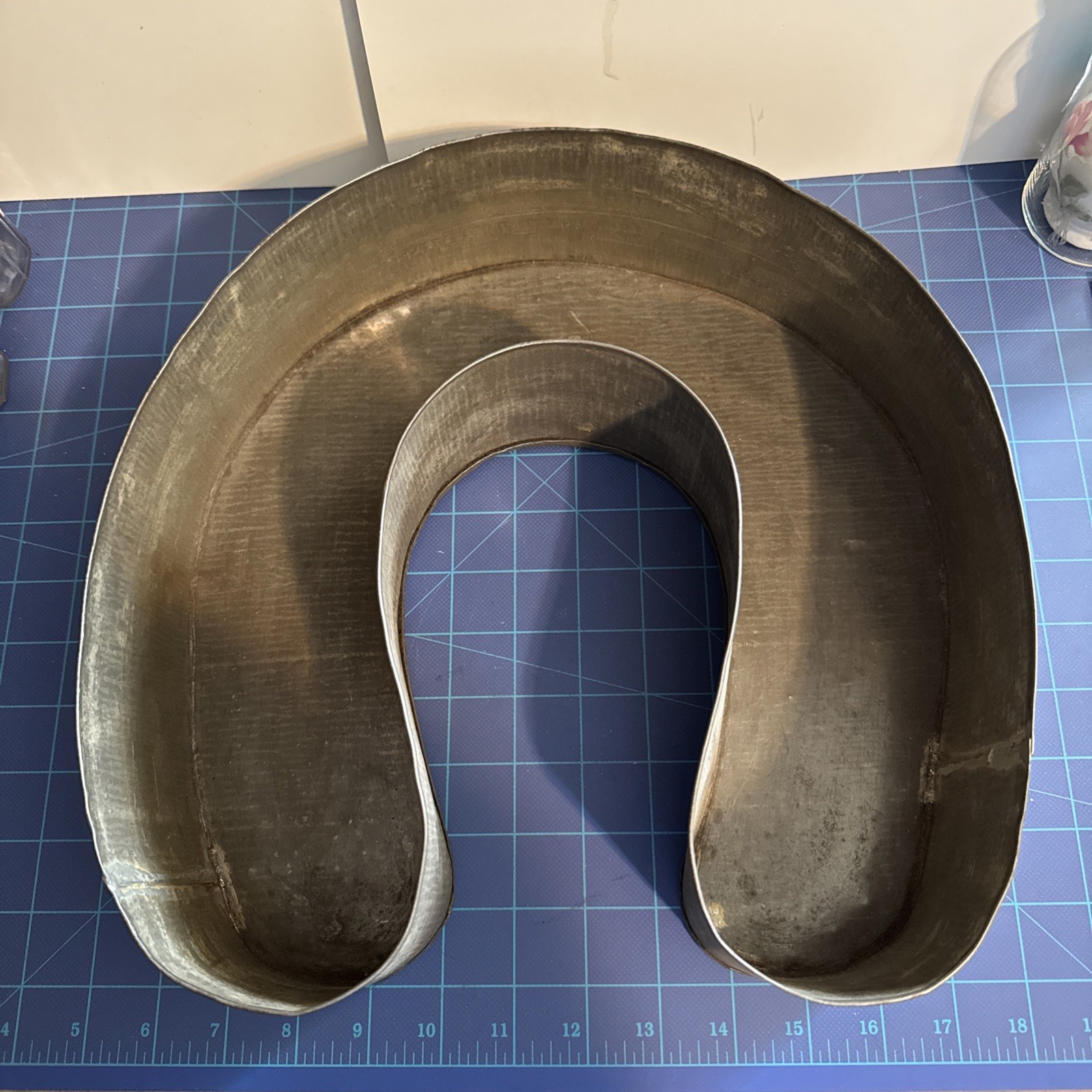 Antique 1800s Horseshoe Primitive Tin Mold Cake Or Pudding Pan, Very Nice.