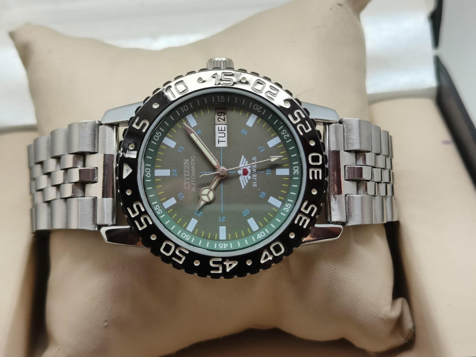 Vintage Citizen Automatic 21 Jewels Men’s Wristwatch Green Dial Fixed Bezel