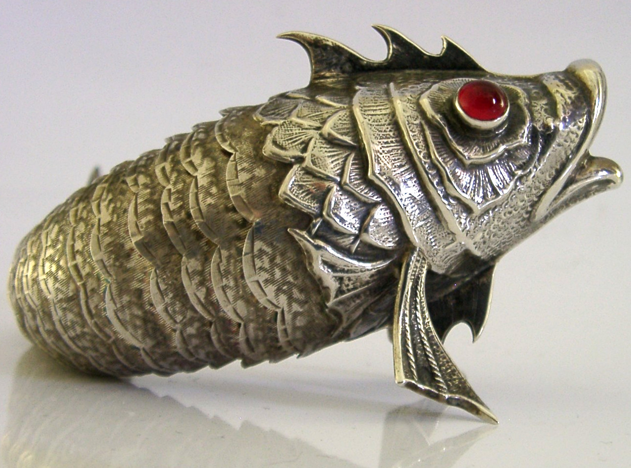 SUPERB 86g SPANISH 915 SILVER ARTICULATED FISH c1950 SPAIN ANIMALS
