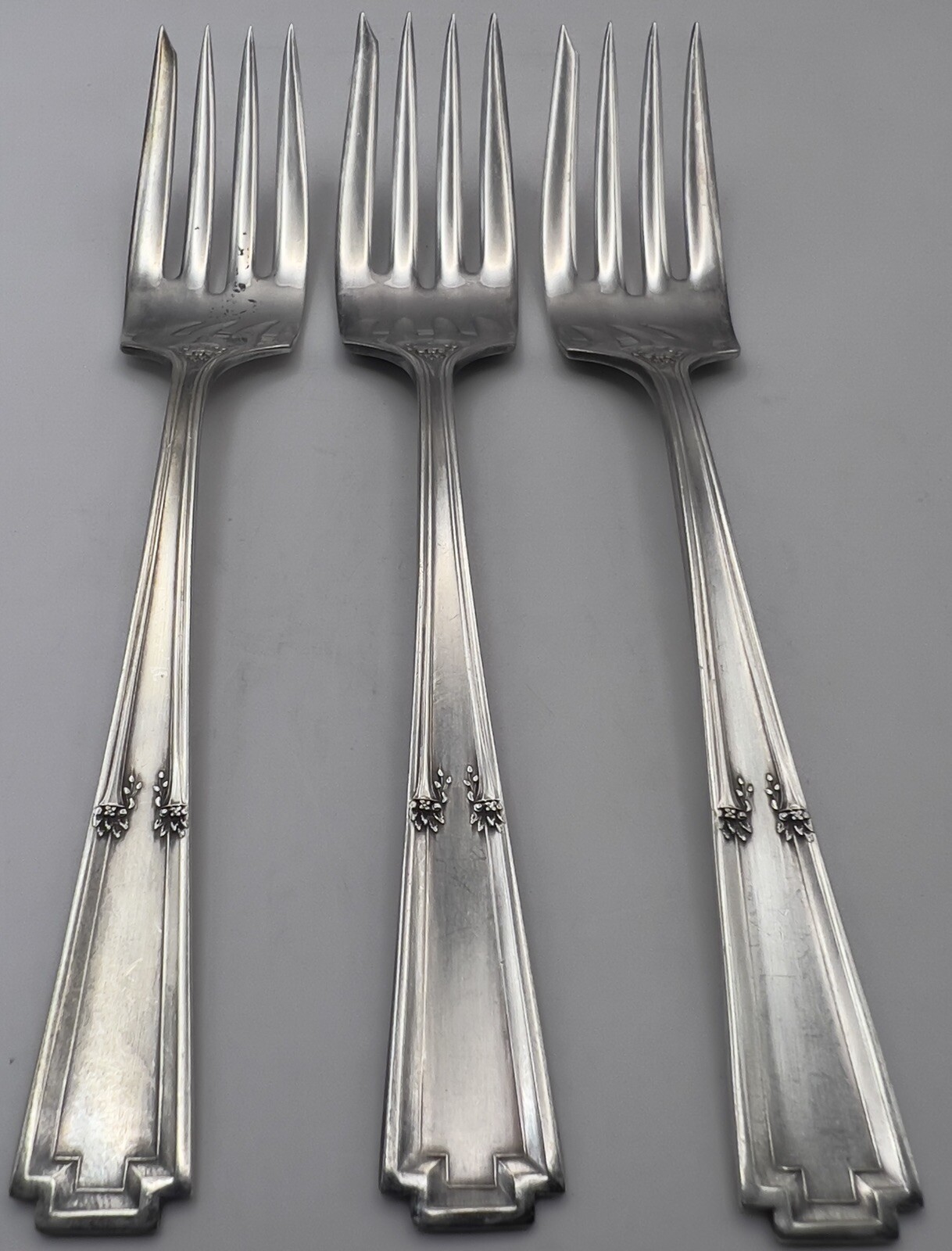 Set Of 3 Yourex Silverplate Associated Silver Salad Forks 1924 Lady Helen 6 1/8″