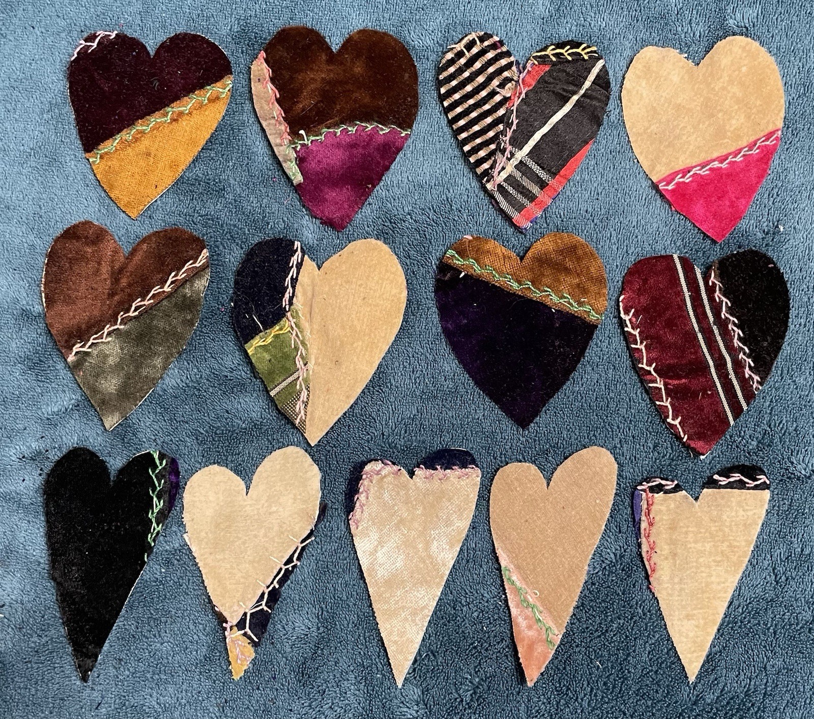 13 PRIMITIVE ANTIQUE VINTAGE CUTTER CRAZY QUILT HEARTS! CRAFTS CQ26-36