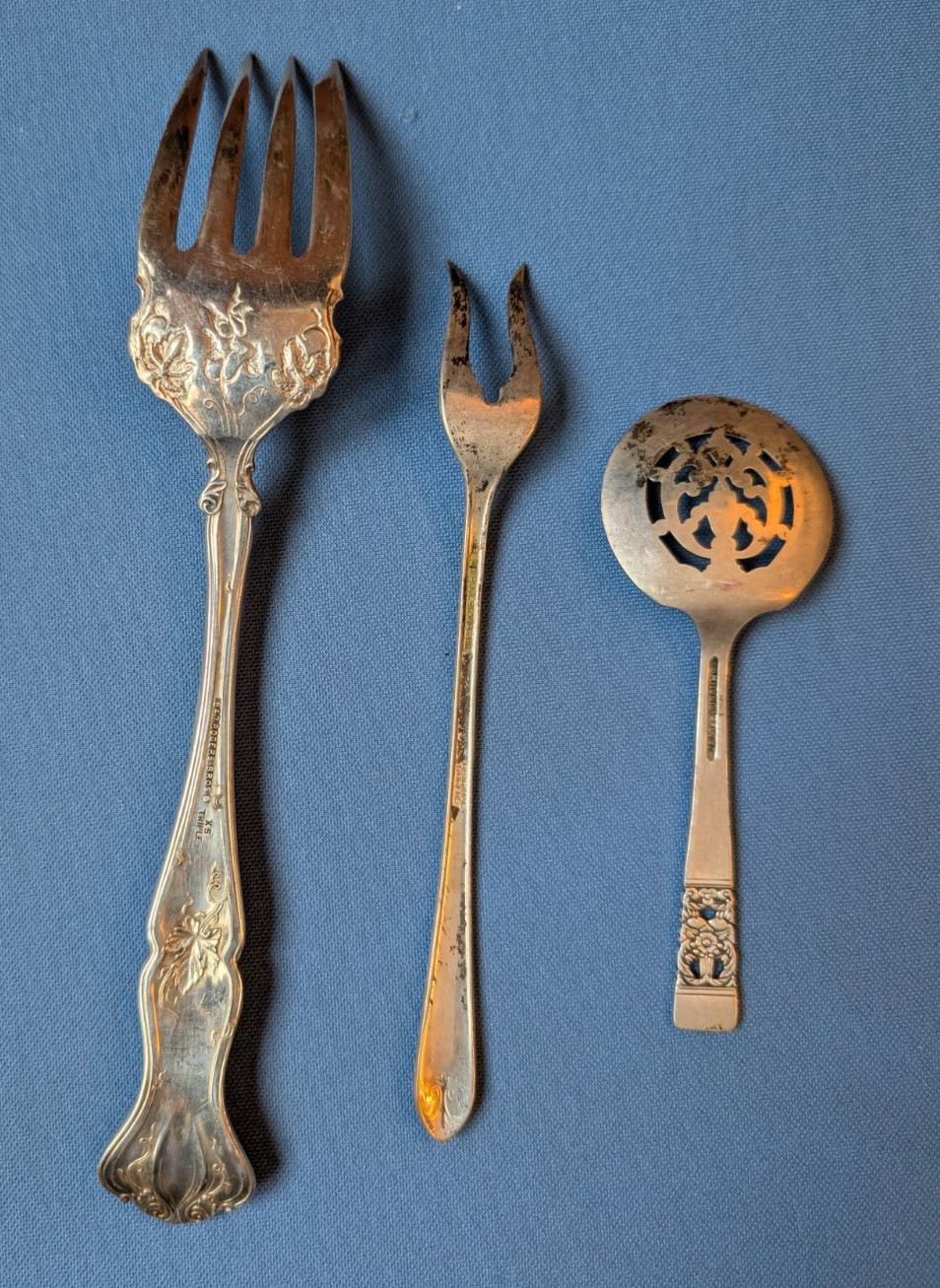 3 vtg silverplate serving utensils, cold meat & pickle forks, bonbon spoon