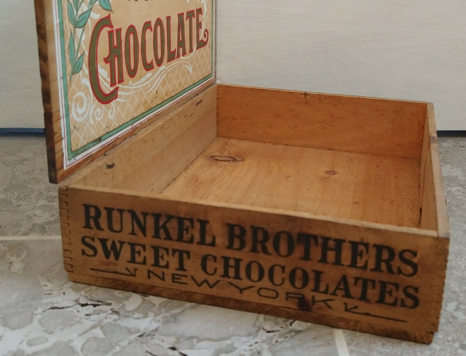 Runkel Brothers Chocolate Wooden Display Box w/ Original Labels Country Store