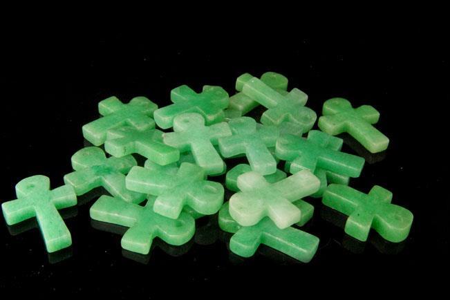 5 OLD COLLECTION OF CHINESE CARVED APPLE GREEN JADE CROSS CHARM PENDANTS LT