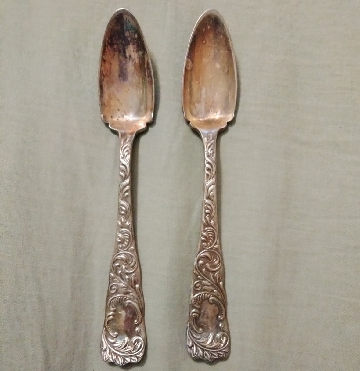 2 silverplated grapefruit fruit spoons MONARCH 1889 Rogers & Hamilton tarnished