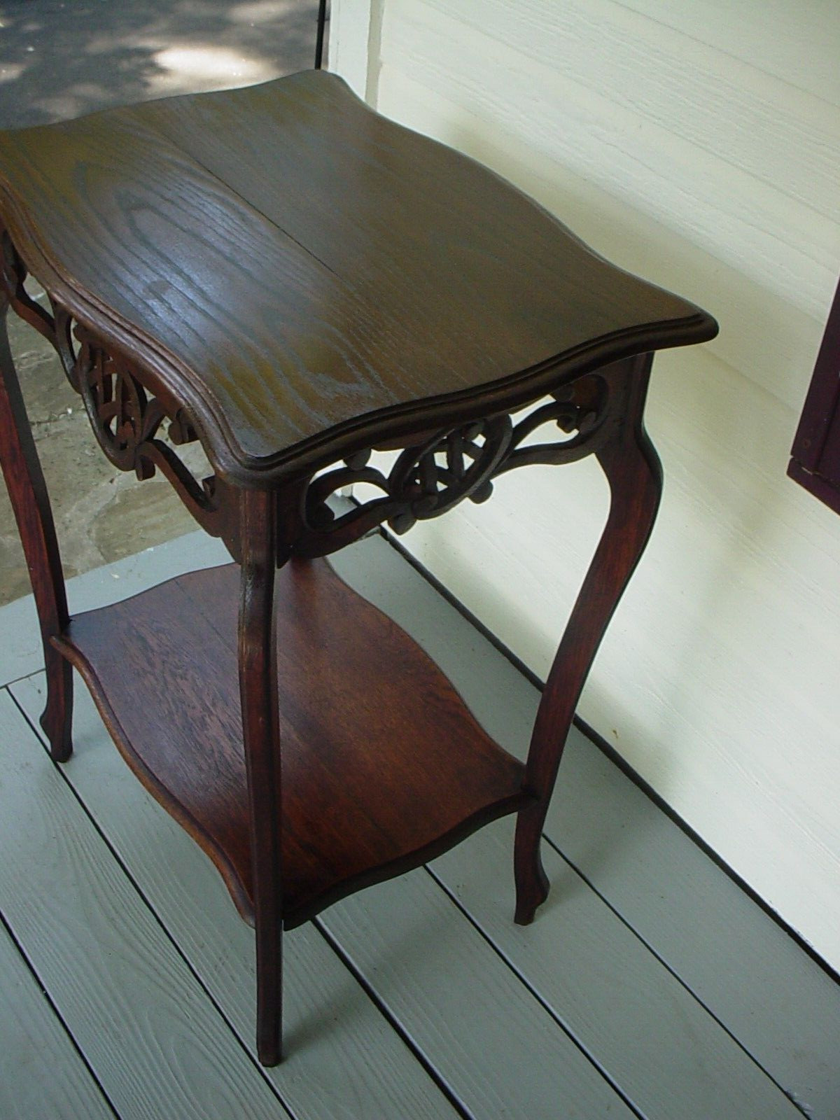 Nice Older Solid European Oak Lamp Side End Bedside Table W/Pierced Carved Skirt