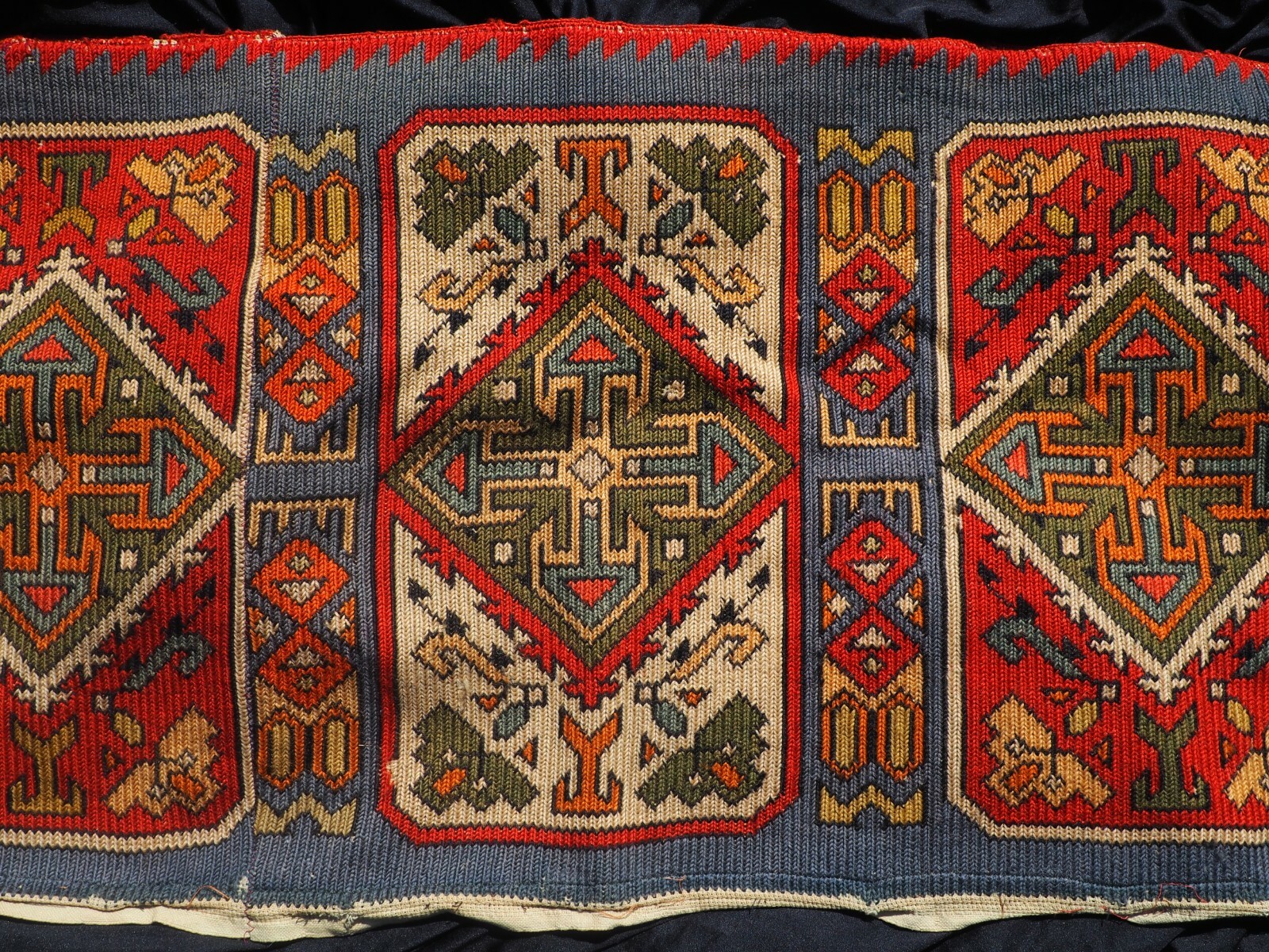Antique Gobelin Rug Kilim Embroidery Tapestry Tablecloth Red Blue Wall Hanging