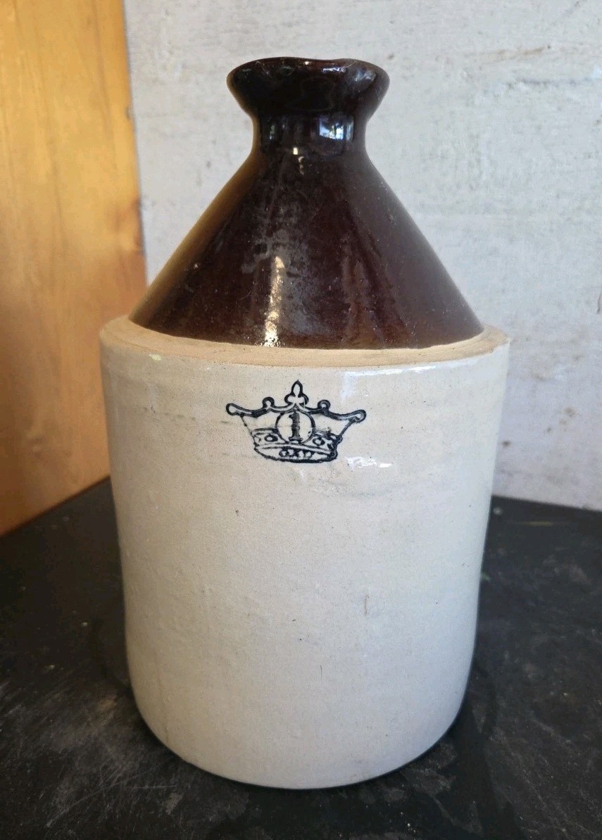 Crock blue crown Robinson Ransbottom Stoneware 1 gallon Rare with pour spout