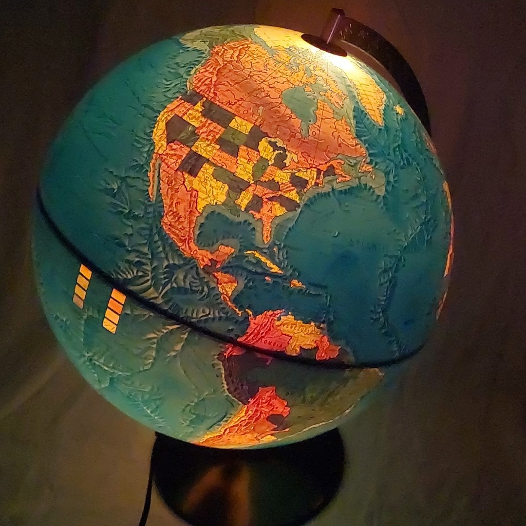 Scan Globe A/S Denmark Tabletop Base Electric Edition 1983 Karl F Harig 12″ Blue