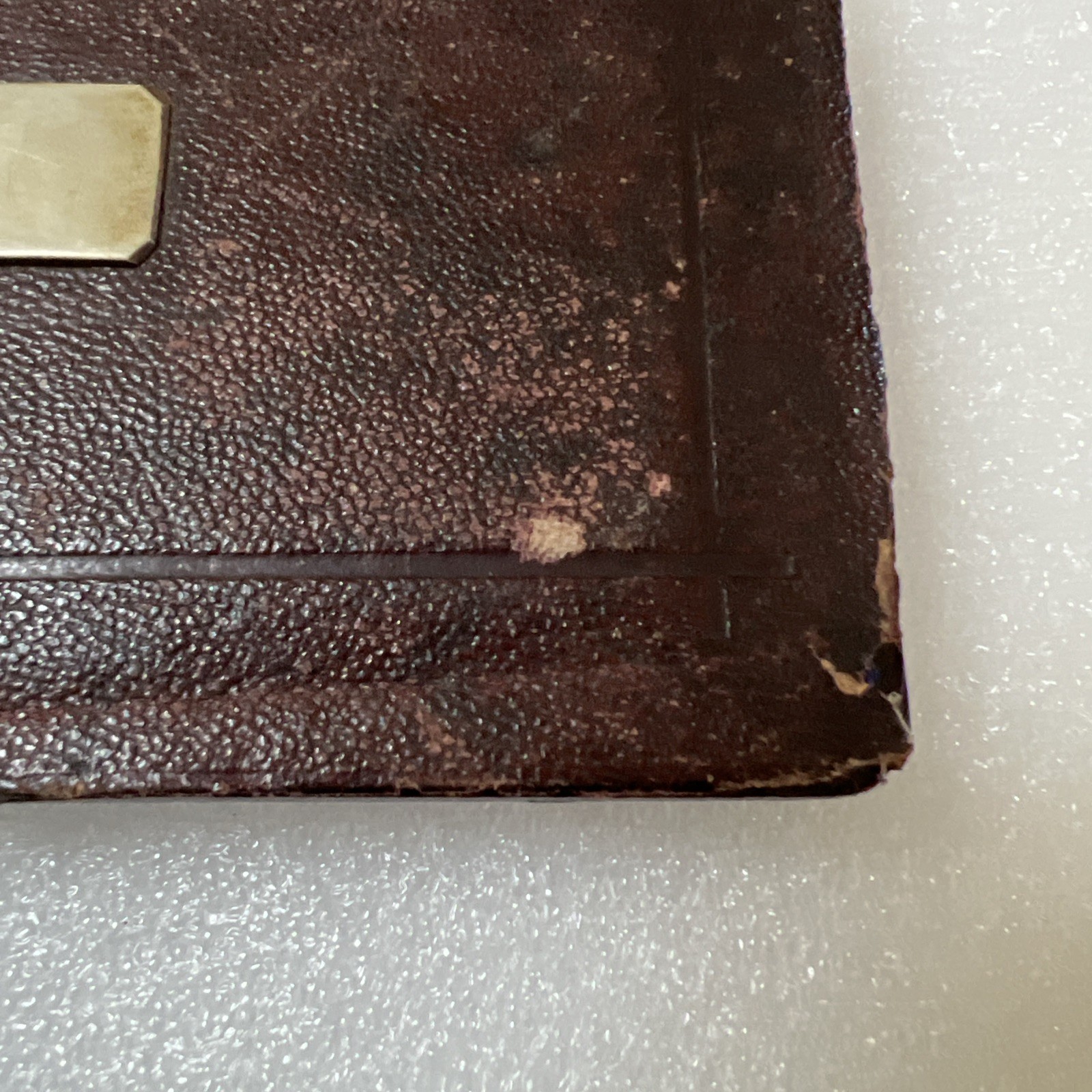 Antique Case For Specific Long Items – Unknown Use – 6×4 Inches – Used
