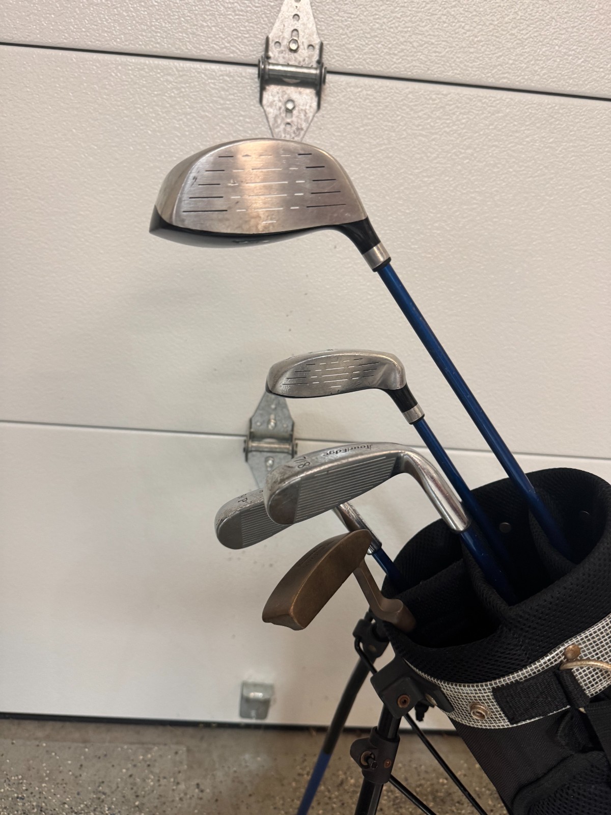 Junior Golf Set w/ Precise Stand Bag – 5 Clubs – LH – Driver = 41″