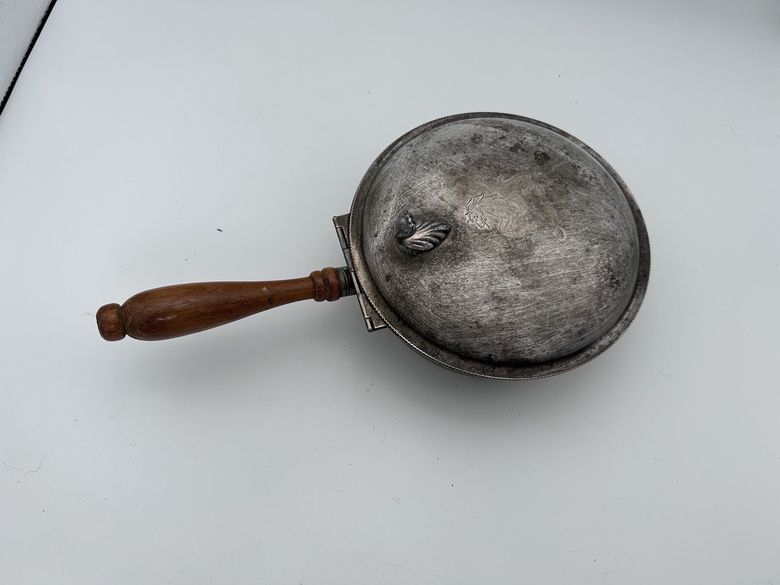 Vintage The Sheffield Silver Co. EPC 301 Horse Silent Butler Metal Crumb Catcher