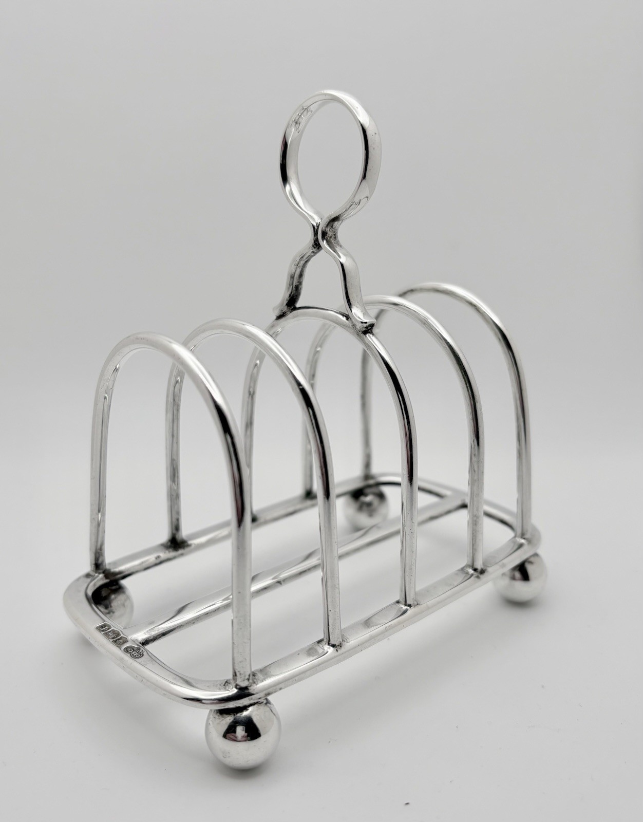 Sterling Silver Toast Rack with Handle, Goldsmiths & Silversmiths Sheffield 1923