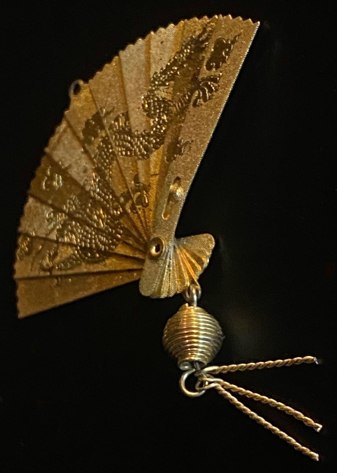 VTG Chinese Dragon Crane Bird Etched Tassel Folding Fan Gold Tone Charm Pendant