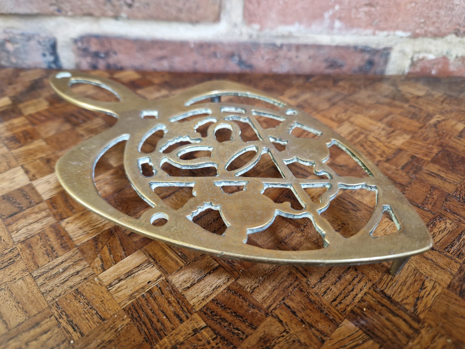 Antique Victorian – Fretted Brass Hot Iron Trivet With Royal Crown Design – VG