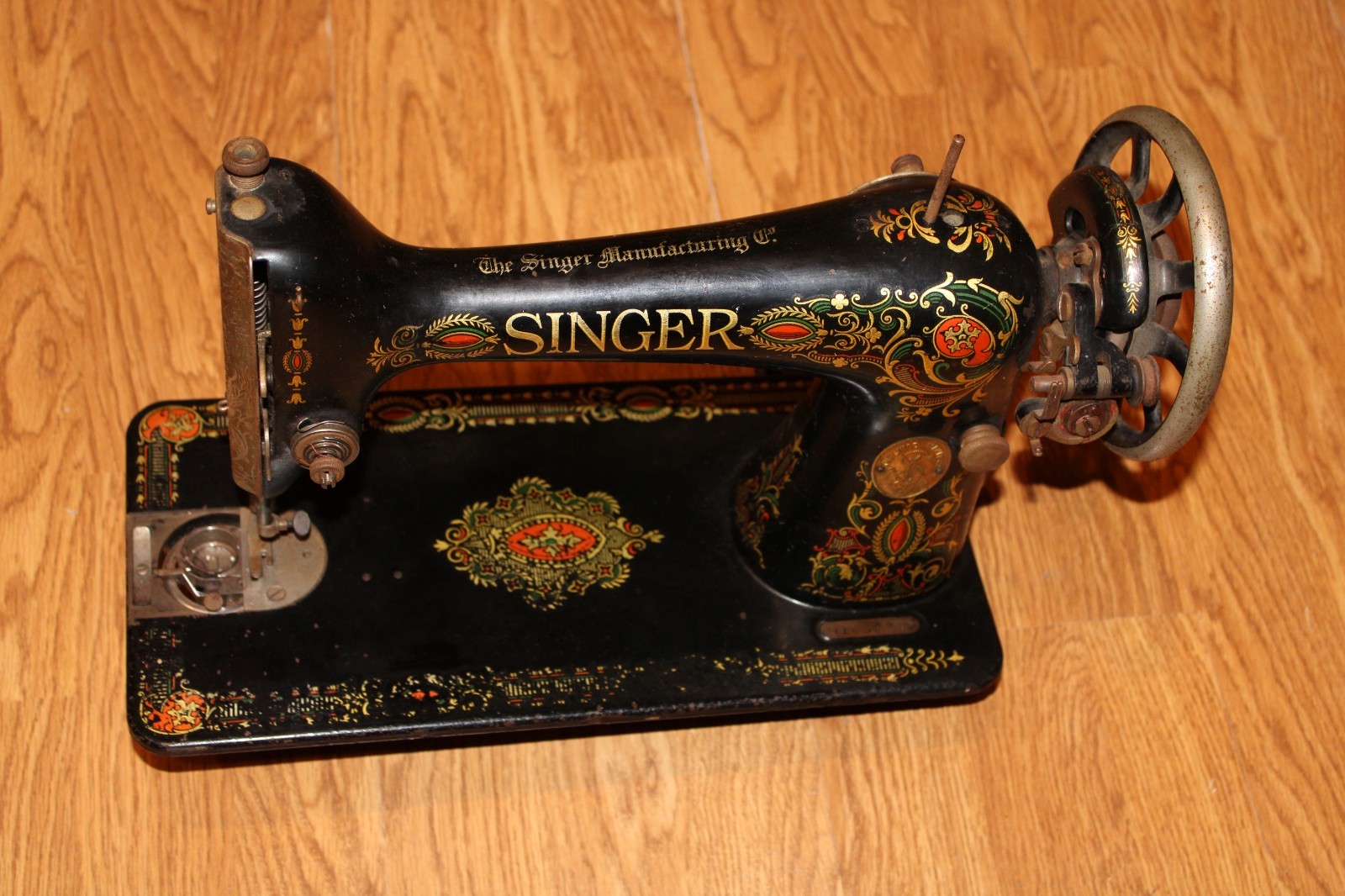 Antique 1910 Singer Sewing Machine with Floral No Base PARTS or REBUILD