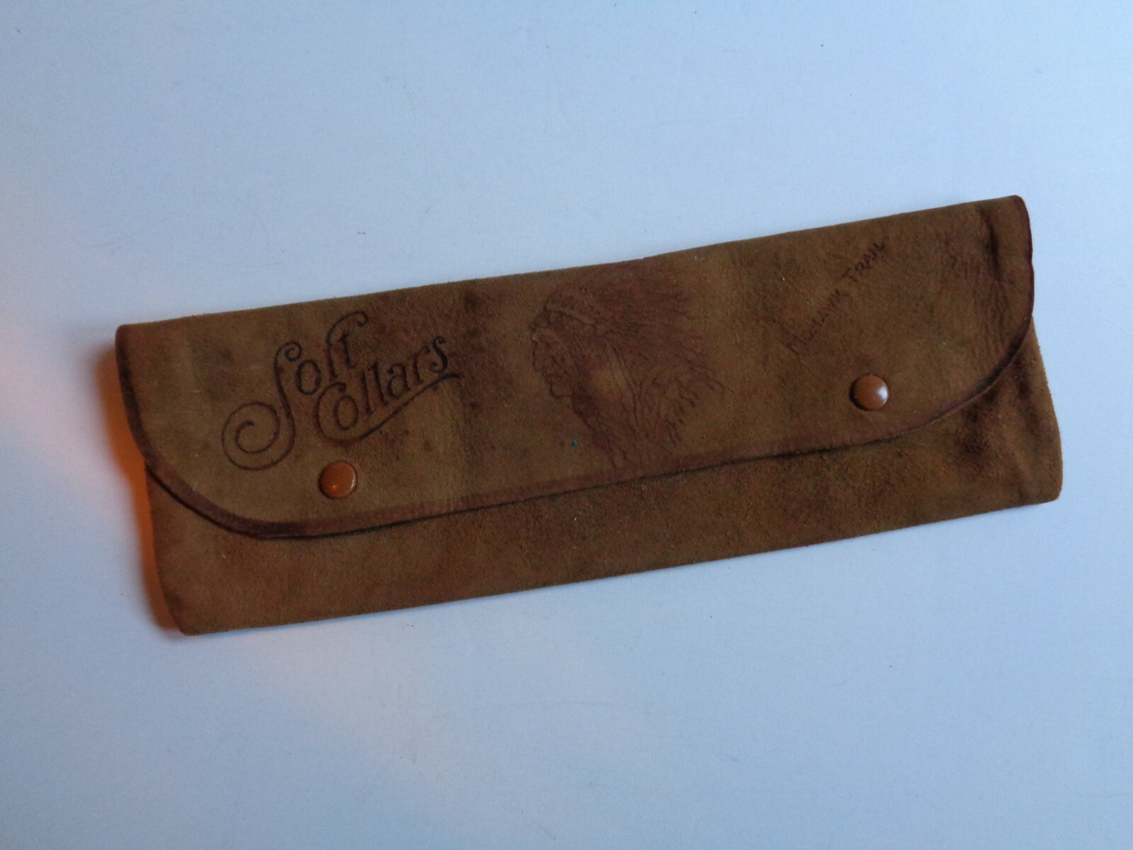 Antique Mohawk Trail Soft Collar Suede Case Pouch Gentleman American History