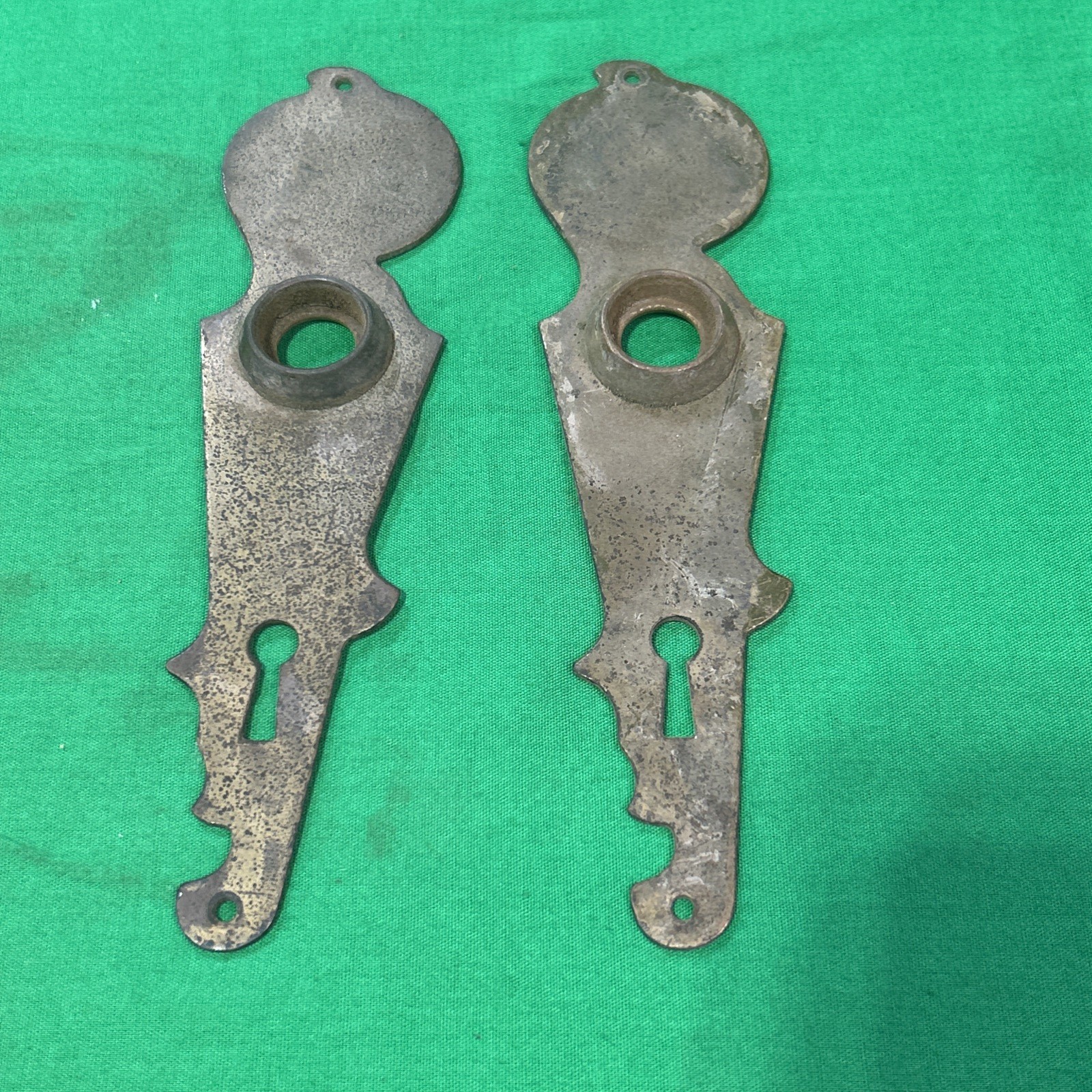 Two ANTIQUE VINTAGE BRASS DOOR KNOB 7” DOOR KNOB KEY HOLE COVER PLATE