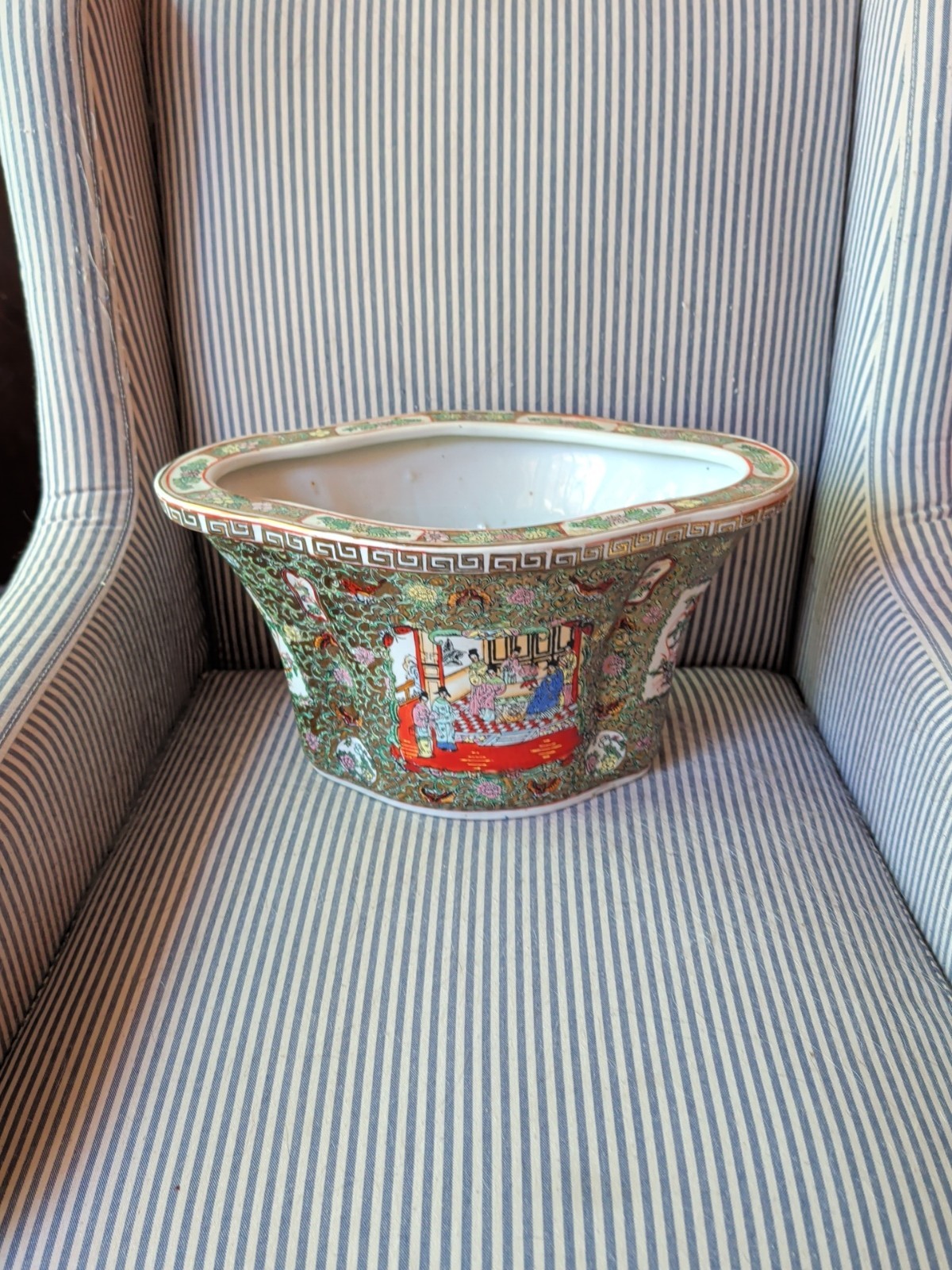 Beautiful Vintage Chinese Famille Rose Porcelain Unusual Shape Large Planter
