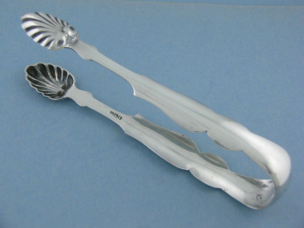 Early Coin Silver Sugar Serving Tongs claw – D eagle bust mark – c1800s – ASKAM