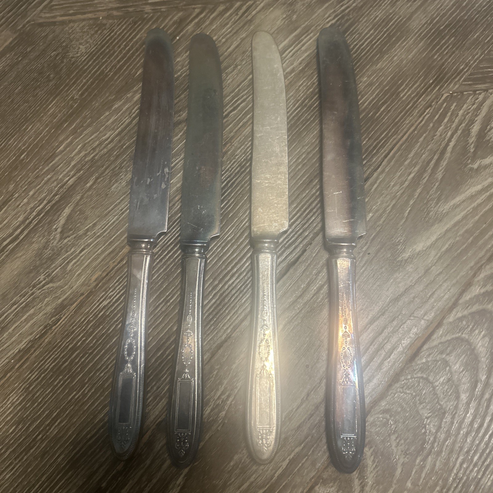 Oneida Community Plate Flatware Grosvenor Dinner Knives Silver Plate EUC!