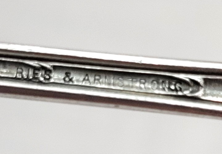 Ries & Armstrong Sterling Silver Master Butter Server 38g