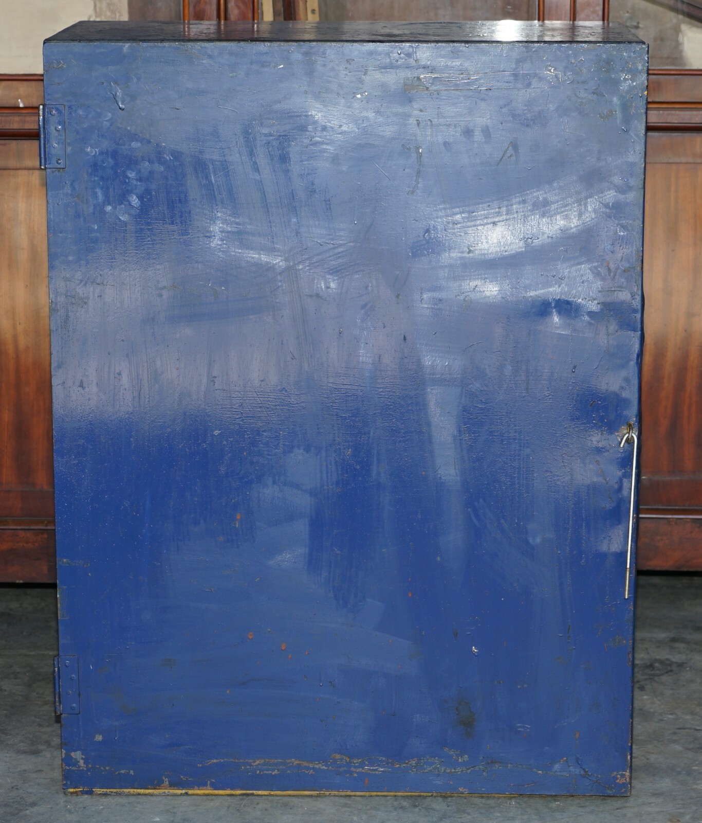 INDUSTRIAL STEEL LARGE CIRCA 1950’S METAL WORKERS PAINT CUPBOARD VERY RARE FIND
